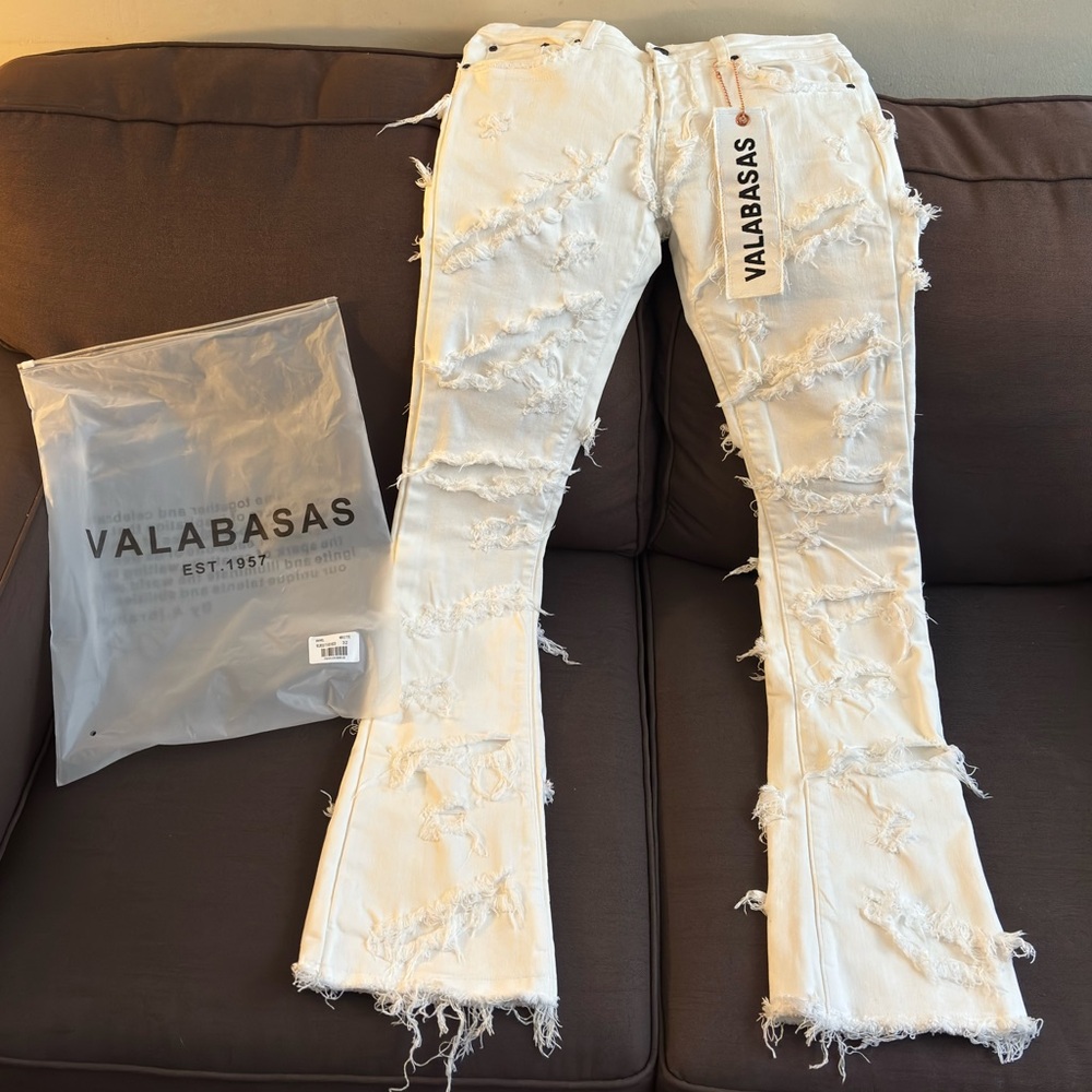 Valabasas White Stacked Flare Jeans – Men’s 32 (Authentic)